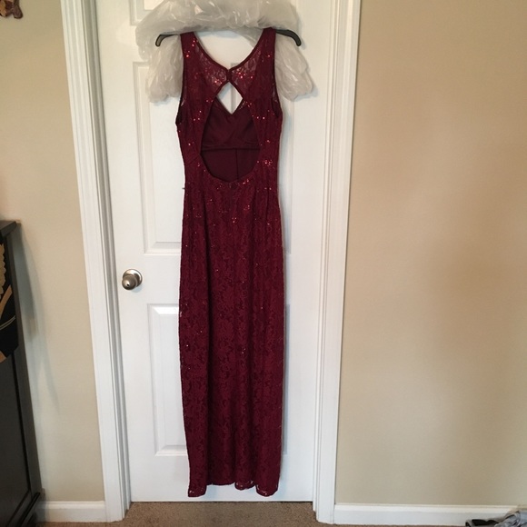 Gorgeous Red Ballgown - Picture 3 of 5